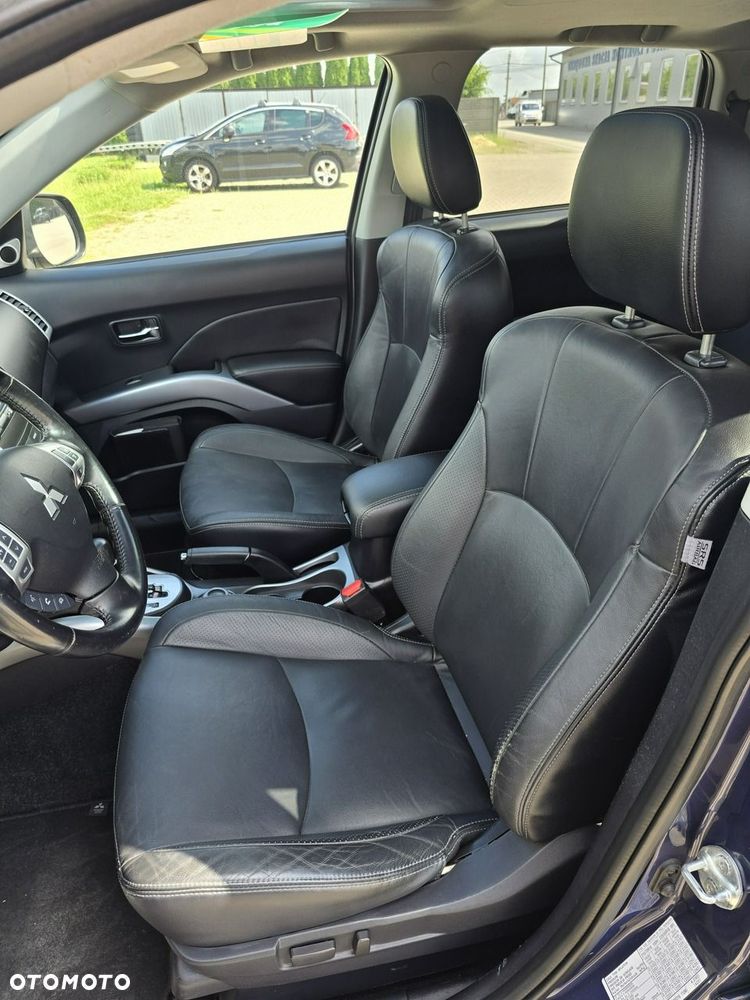 Mitsubishi Outlander - 14