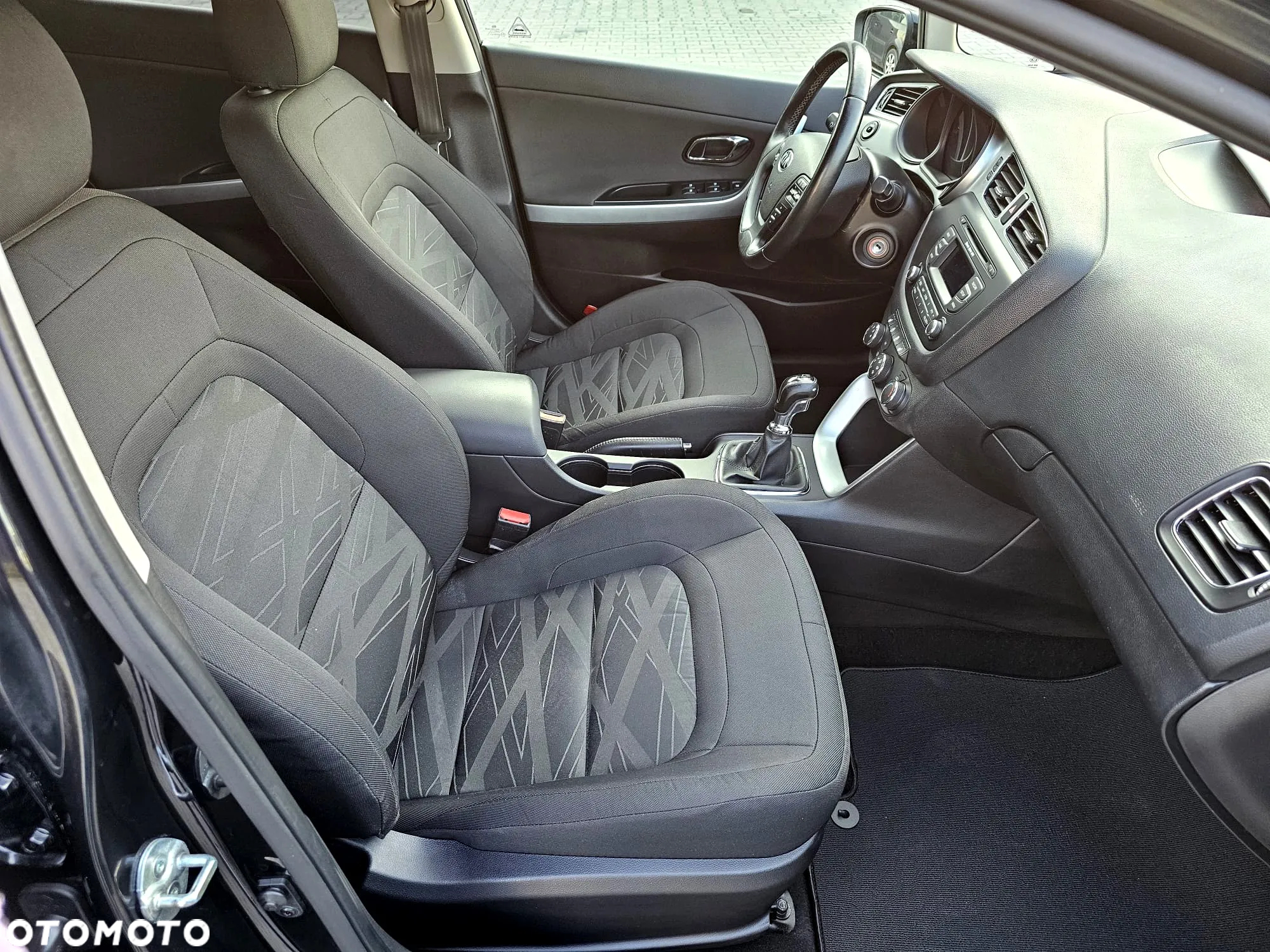 Kia Ceed 1.6 GDI Vision - 24