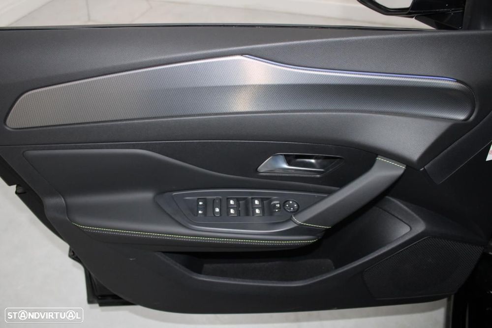 Peugeot E-408 58 kWh GT - 11