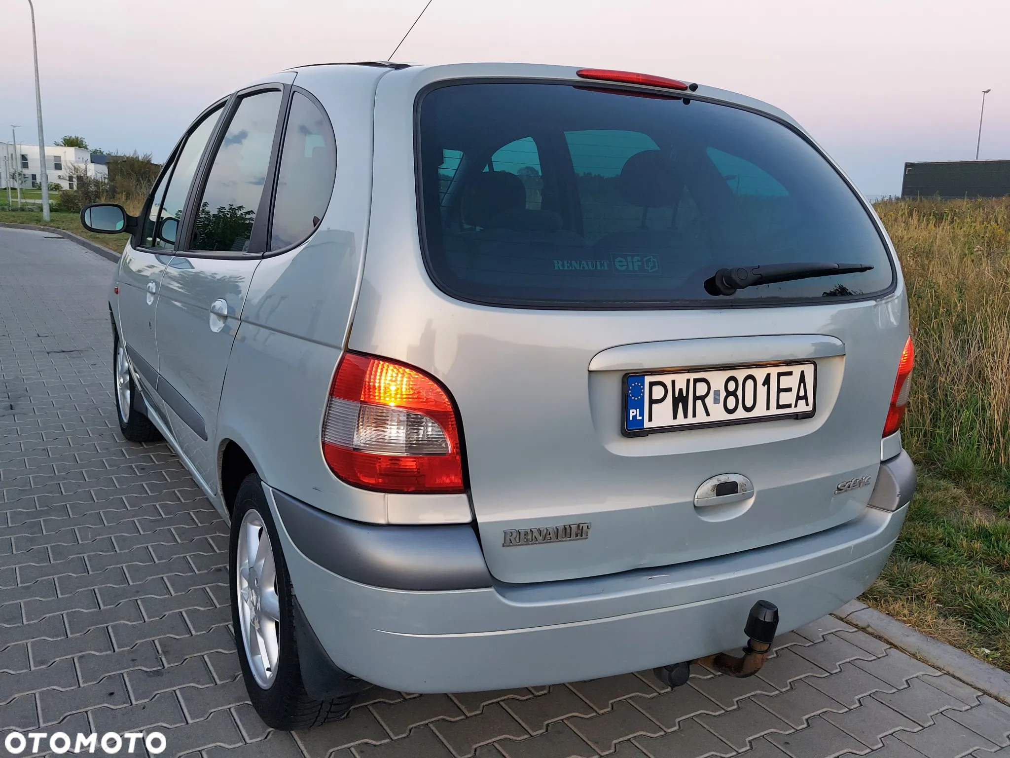 Renault Scenic 1.6 16V Privilege - 11