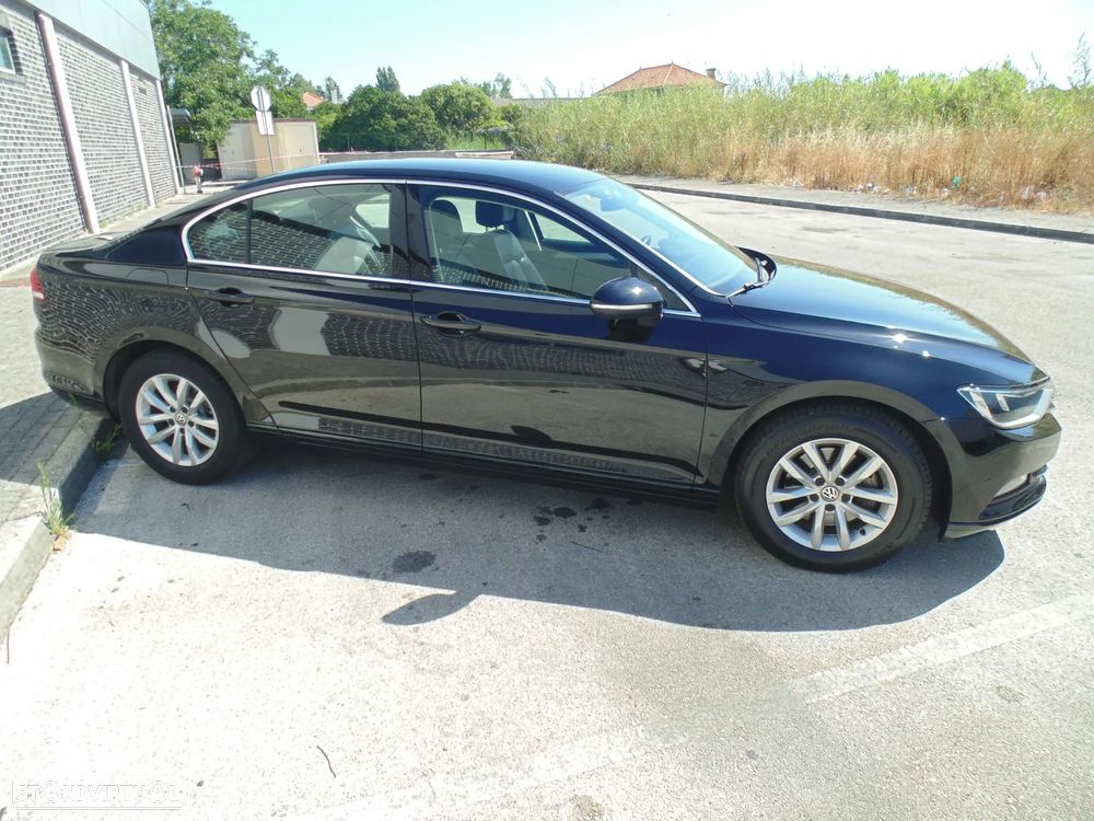 VW Passat 1.6 TDI Highline - 7