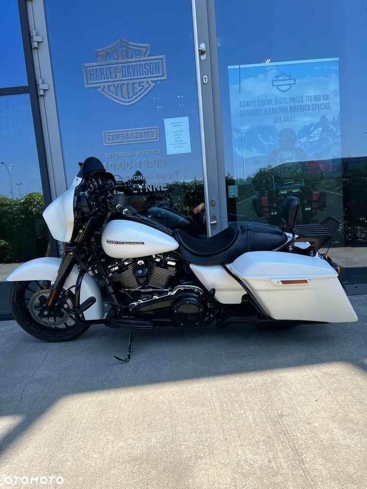 Harley-Davidson Touring Street Glide - 9