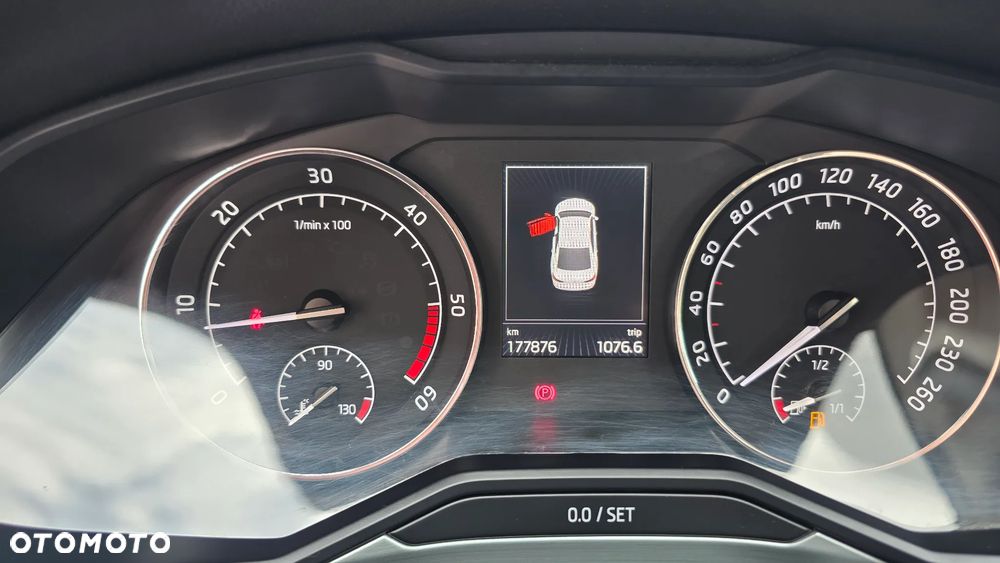 Skoda Superb 2.0 TDI Style DSG - 31