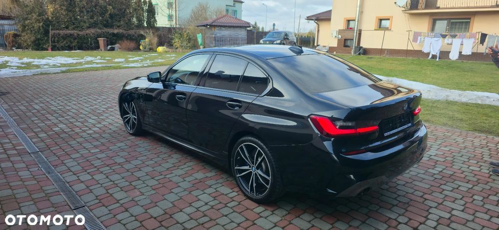 BMW Seria 3 330e M Sport - 2