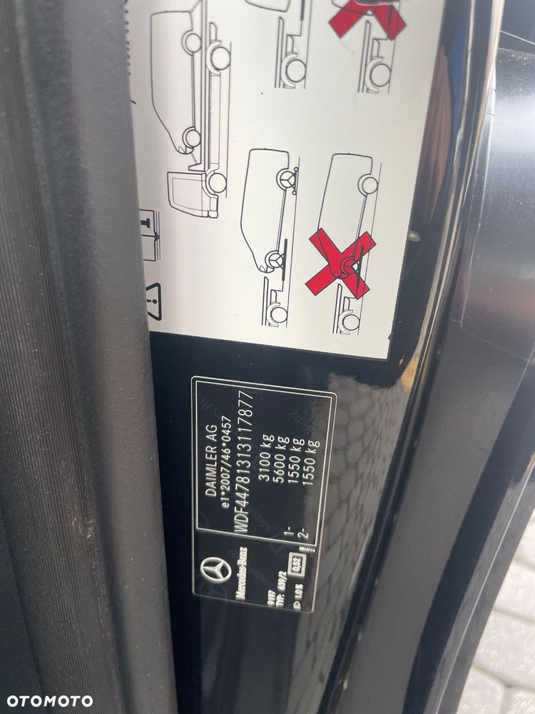 Mercedes-Benz Klasa V - 10