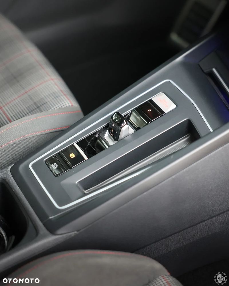 Volkswagen Golf GTI 2.0 TSI OPF DSG Performance - 17