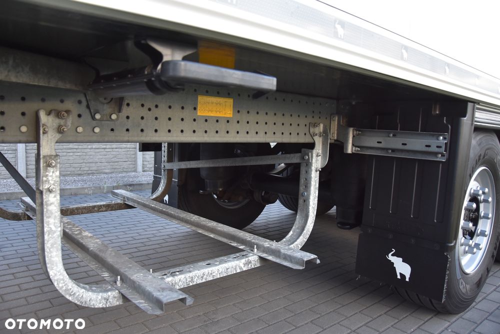 Schmitz Cargobull CHŁODNIA THERMOKING SLX PRZEBIEG 90 TYS KM / 4 RYGLE / OŚ PODNOSZONA / PALECIARA / ELEKTRYKA / STAN IDELNY JAK NOWY ! - 18