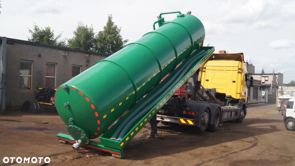 Nowa beczka asenizacyjna zbiornik zabudowa asenizacyjna na hakowca beczka - 1