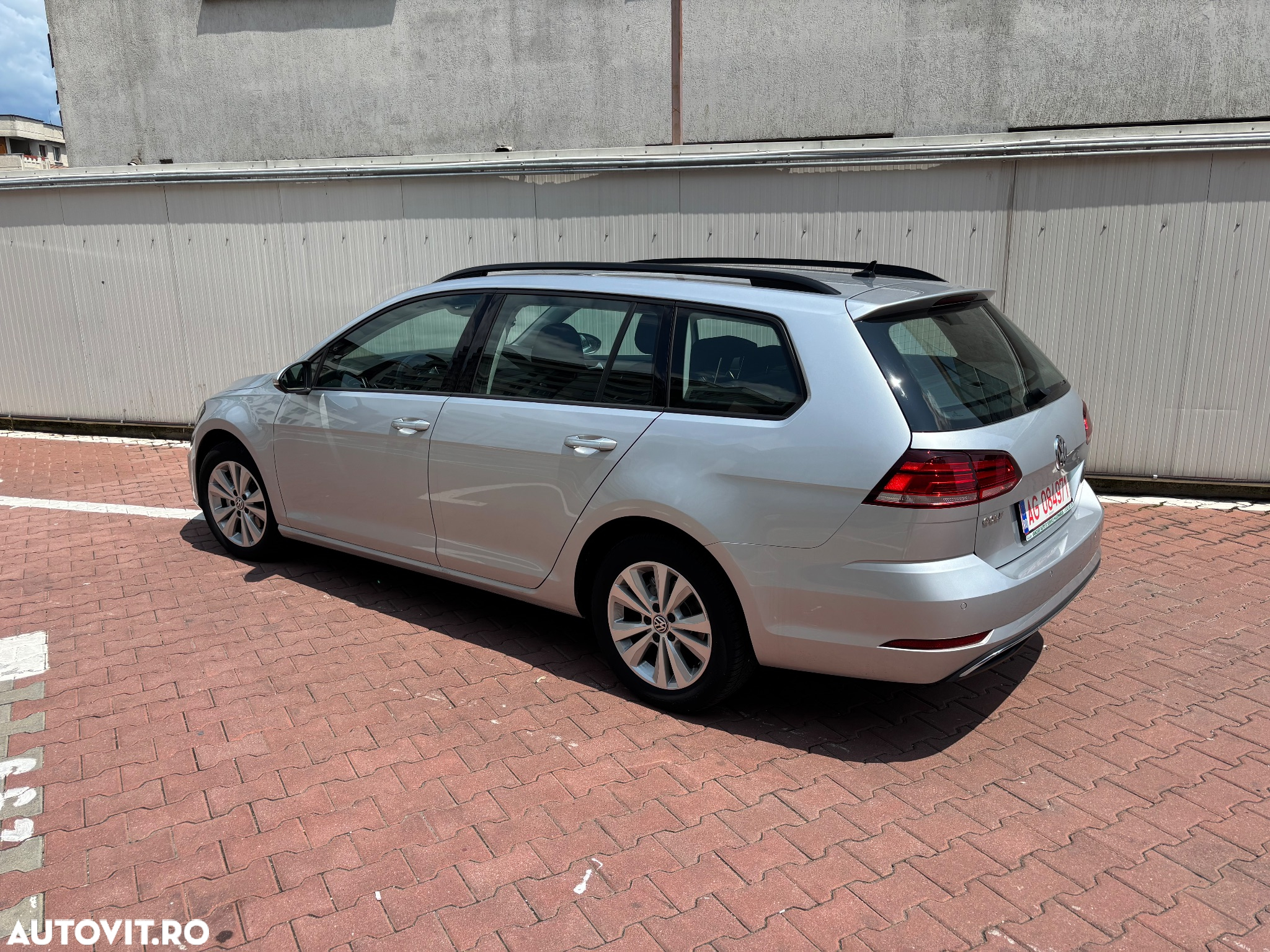 Volkswagen Golf 1.6 TDI DSG Comfortline - 27