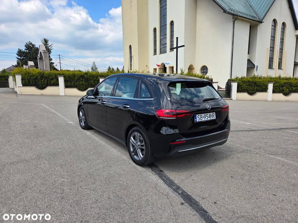 Mercedes-Benz Klasa B 220 d AMG Line 8G-DCT - 3
