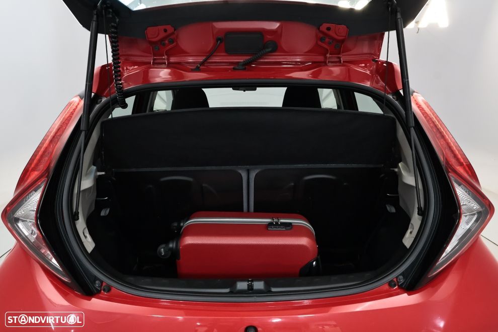 Toyota Aygo 1.0 X-Play+X-Touch - 25