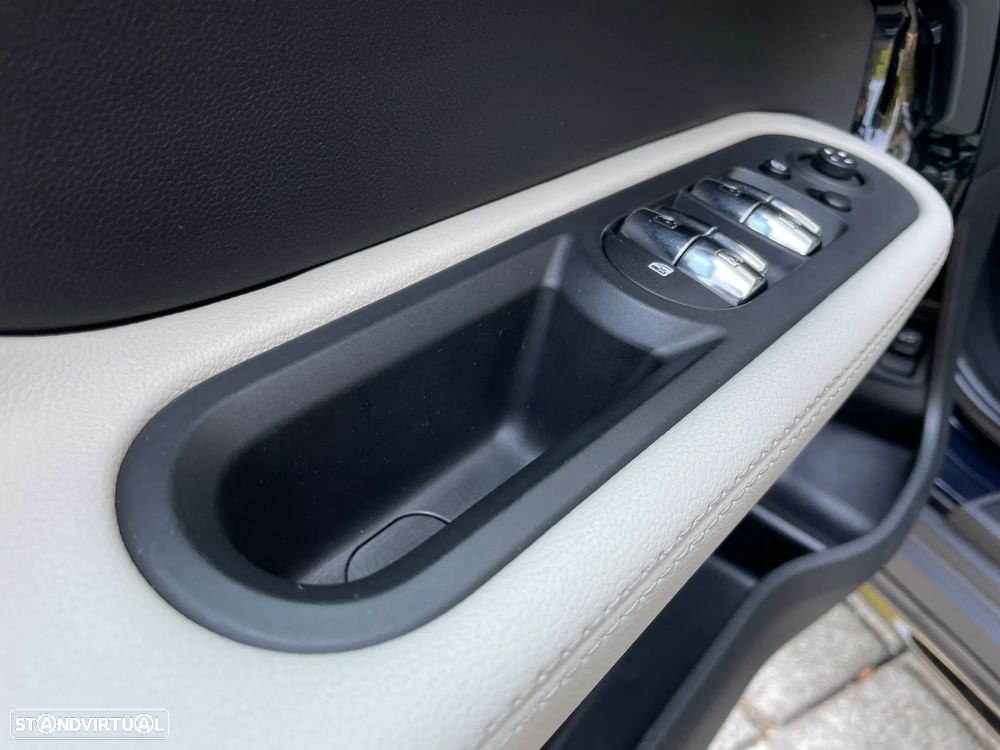 MINI Countryman Cooper SE ALL4 Auto - 17