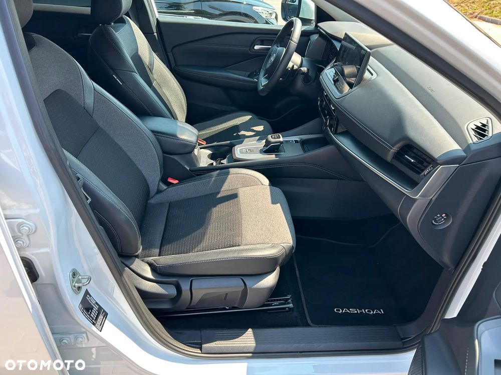 Nissan Qashqai 1.3 DIG-T MHEV N-Connecta Xtronic - 19