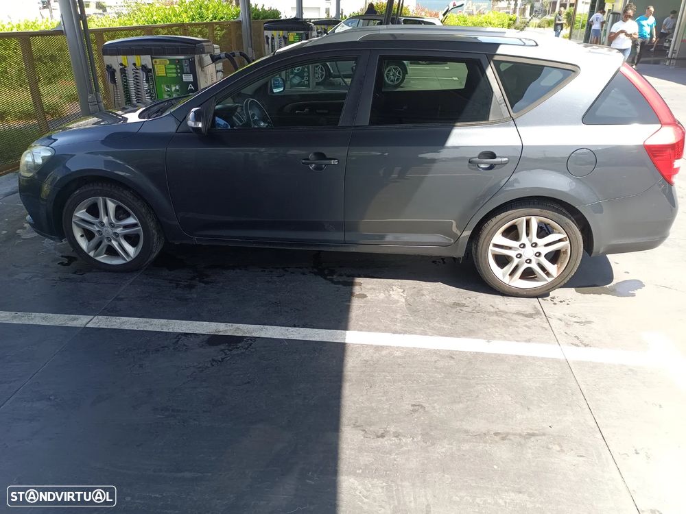 Kia Ceed SW 1.6 CRDi EX ISG - 1