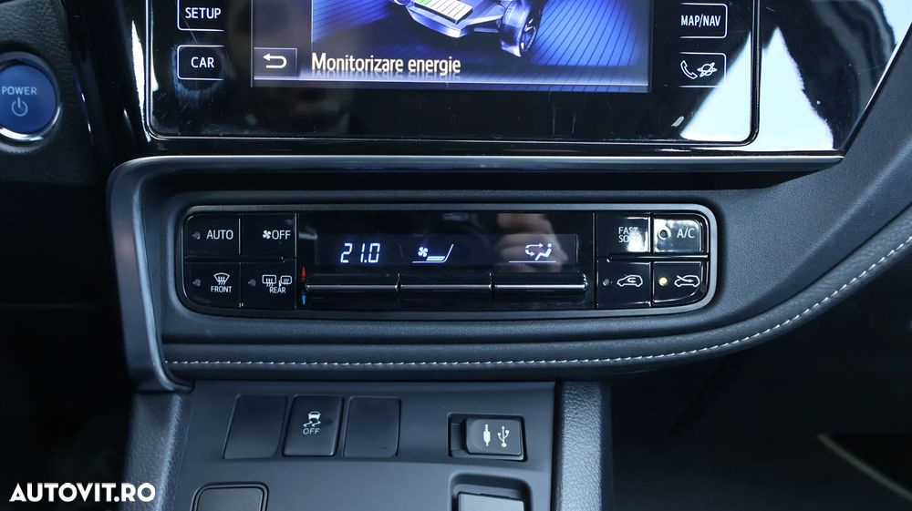 Toyota Auris - 24