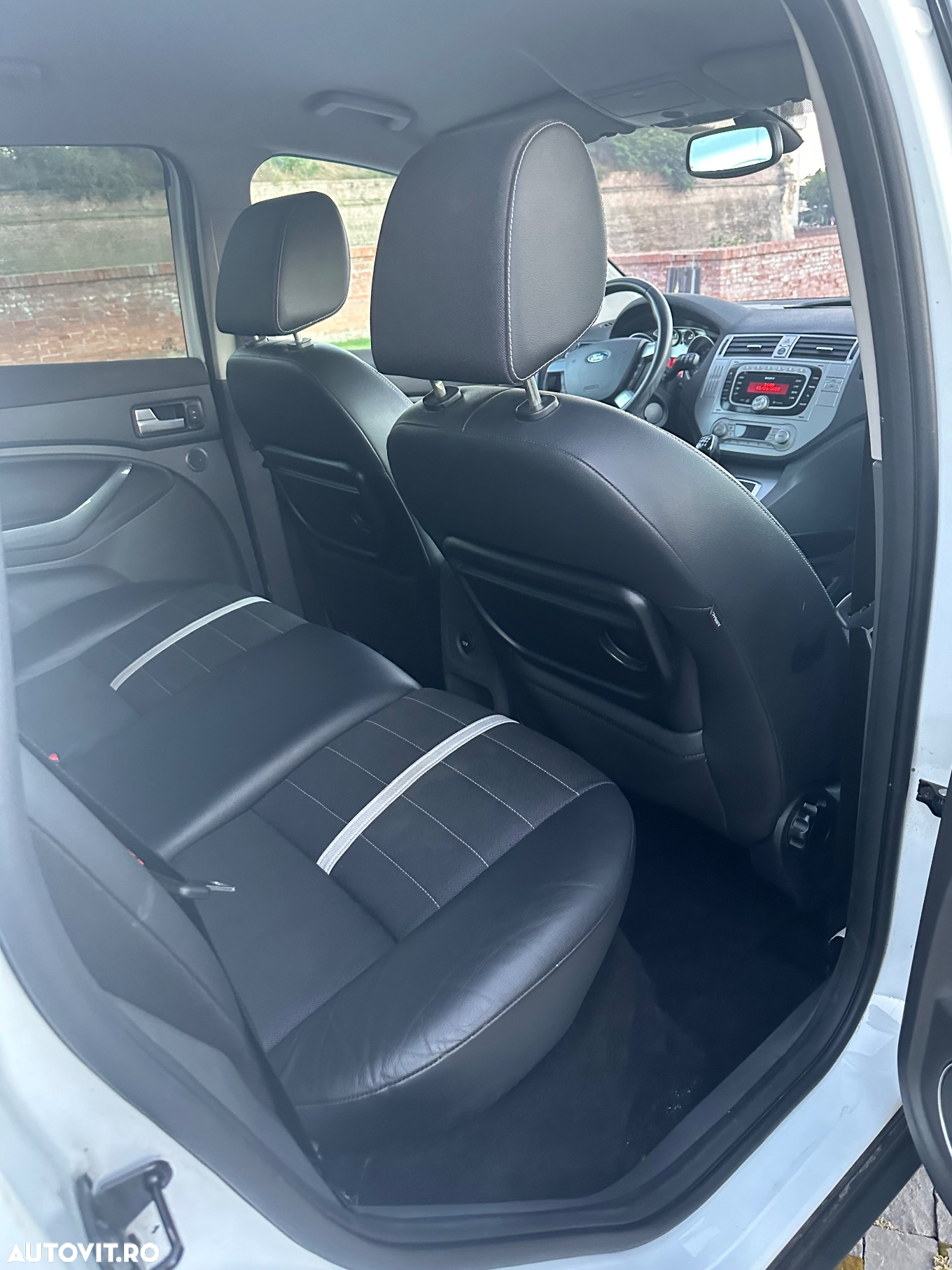 Ford Kuga 2.0 TDCi 4x4 Titanium - 10
