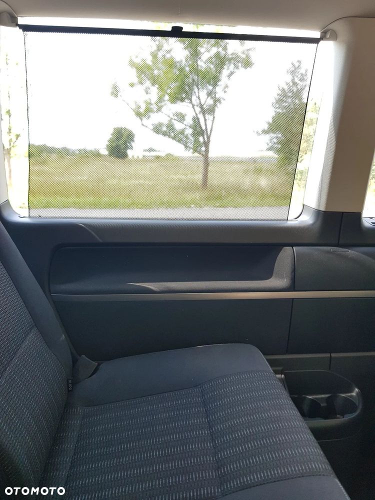 Volkswagen Multivan - 20
