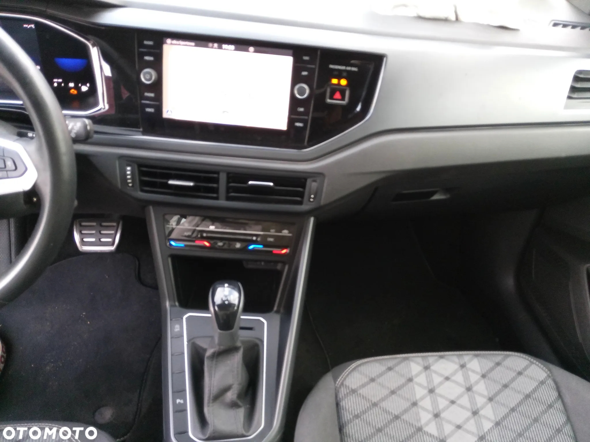 Volkswagen Polo 1.0 TSI R-Line DSG - 13