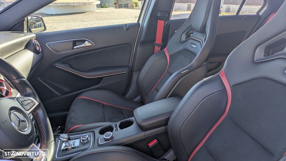 Mercedes-Benz A 45 AMG - 9