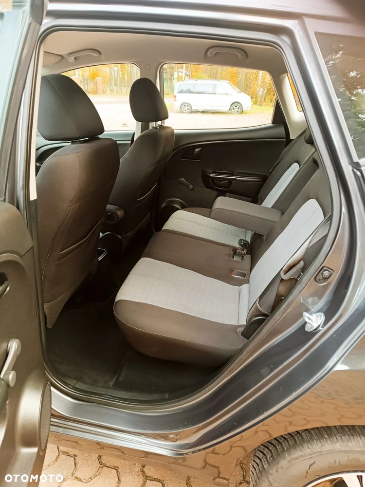 Kia Venga 1.4 L - 14