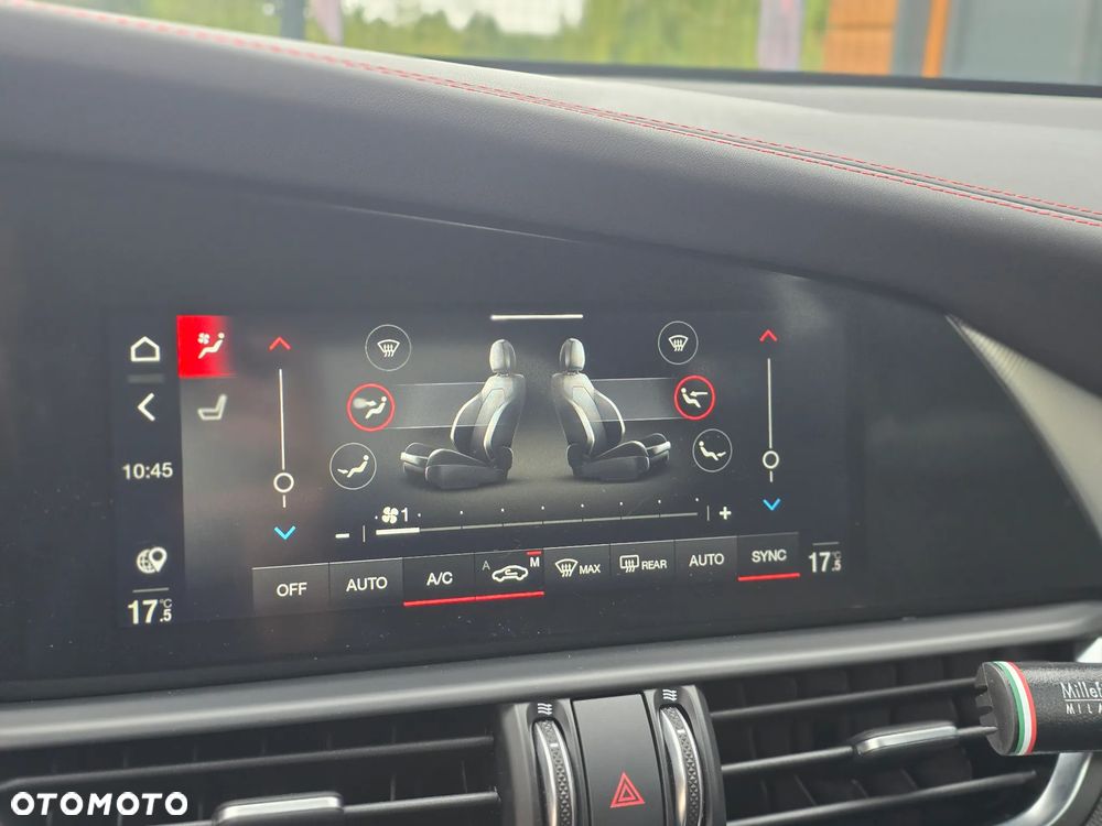 Alfa Romeo Giulia 2.0 Turbo Tributo Italiano Q4 - 35