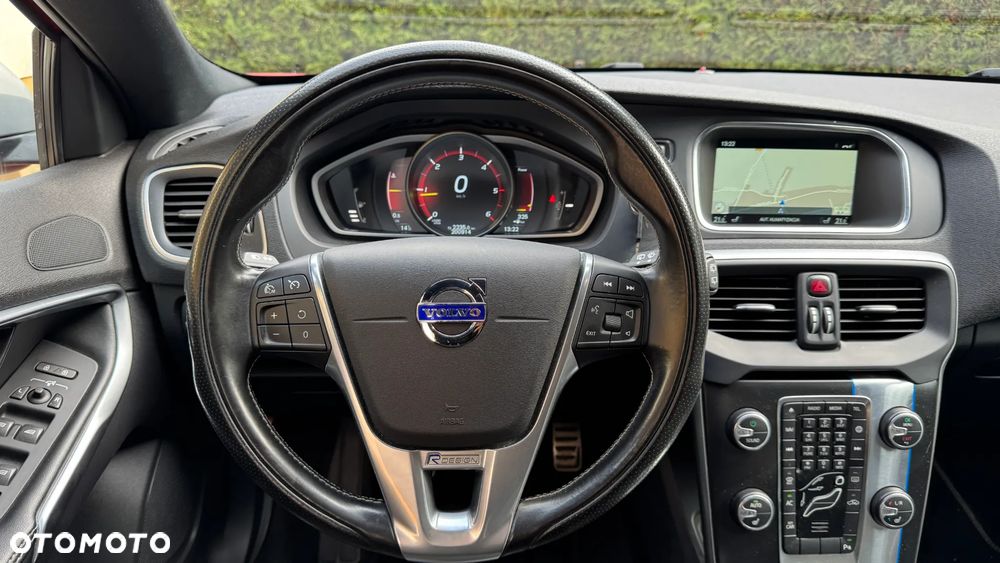 Volvo V40 D2 Drive-E R-Design Momentum - 23