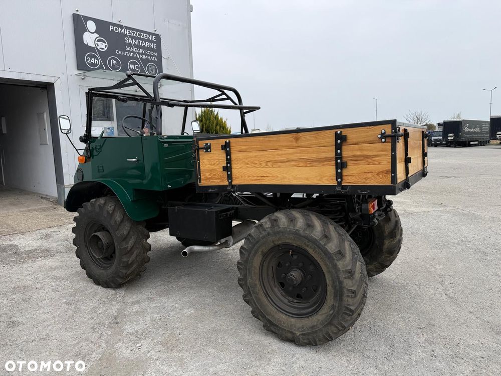 Mercedes-Benz Unimog U411 Cabrio - 4