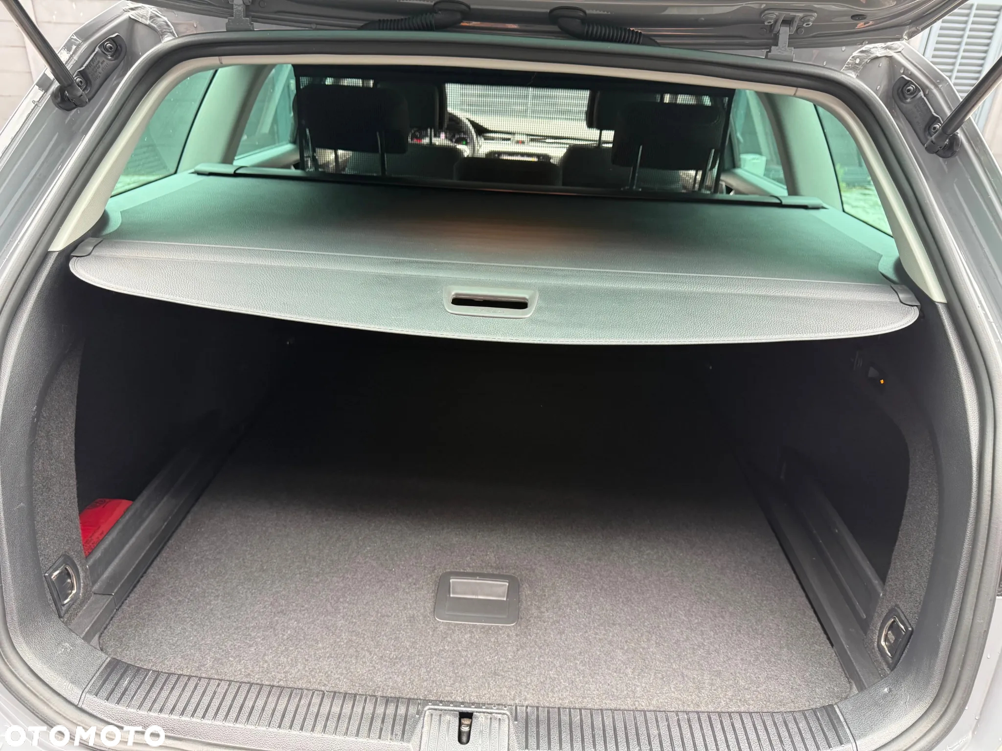 Volkswagen Passat Variant 2.0 TDI SCR DSG Business - 23
