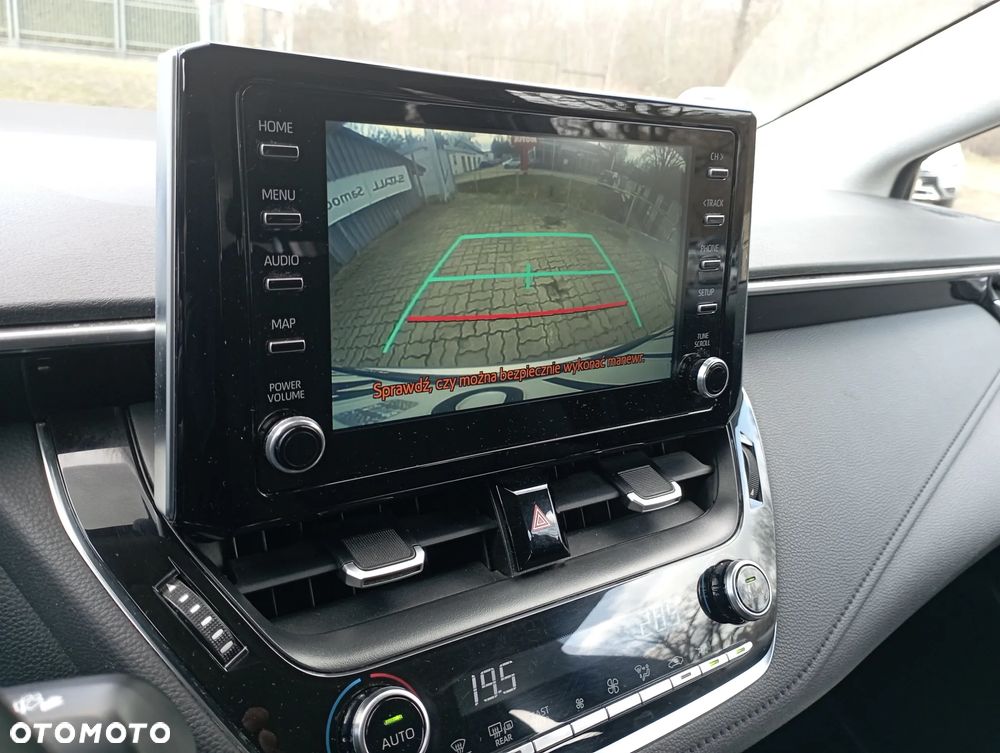 Toyota Corolla 1.5 Comfort - 12