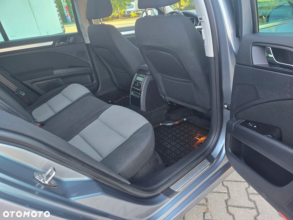 Skoda Superb 2.0 TDI Elegance DSG - 18