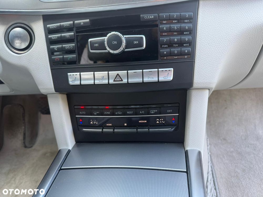 Mercedes-Benz Klasa E 300 BlueTEC 7G-TRONIC - 12