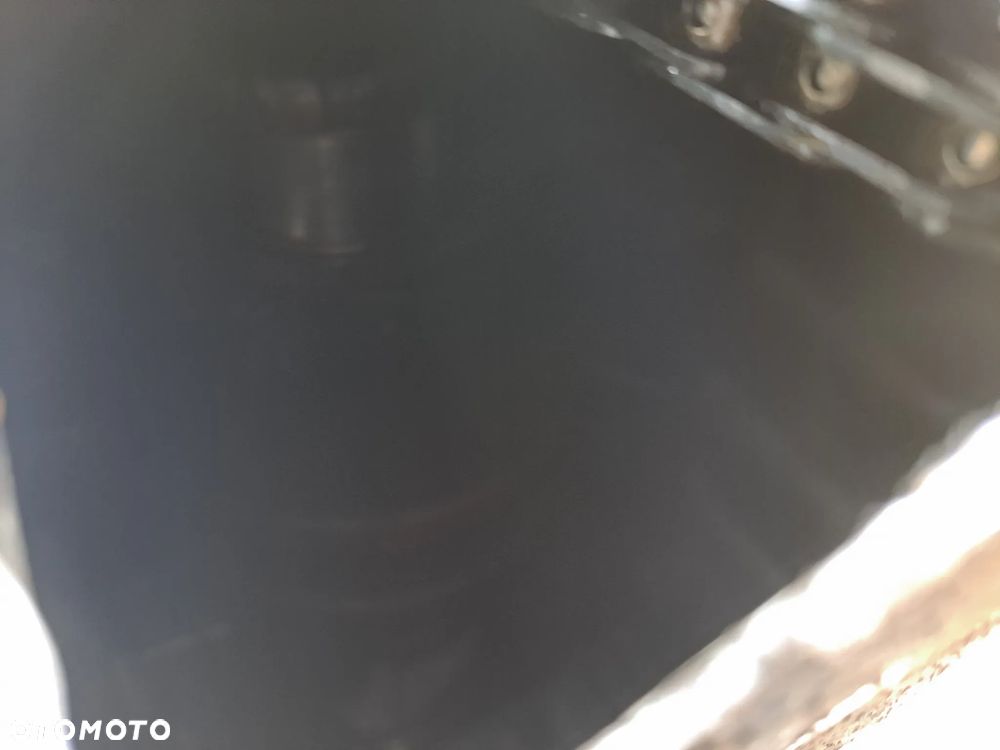 Volkswagen Golf V 1.9 TDi 105KM silnik kod BLS - 19