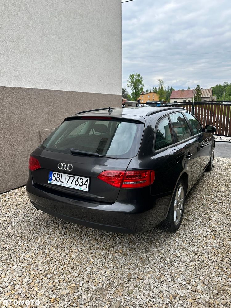 Audi A4 Avant 2.0 TDI DPF quattro Attraction - 4