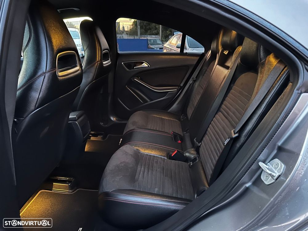 Mercedes-Benz CLA 180 d AMG Line - 29