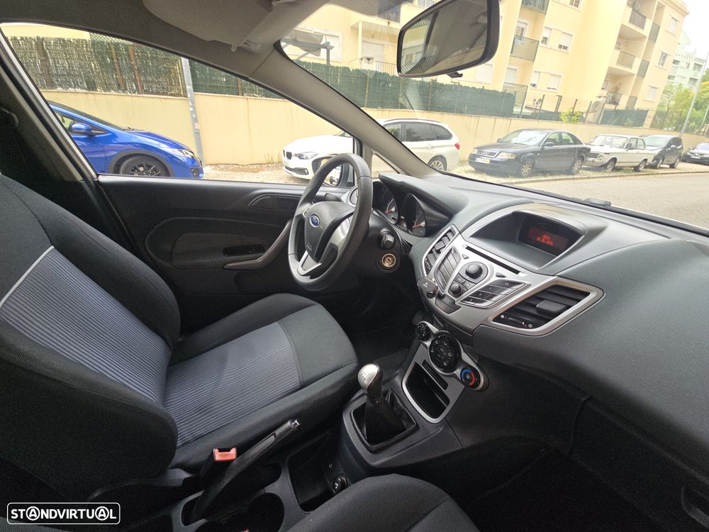 Ford Fiesta - 16