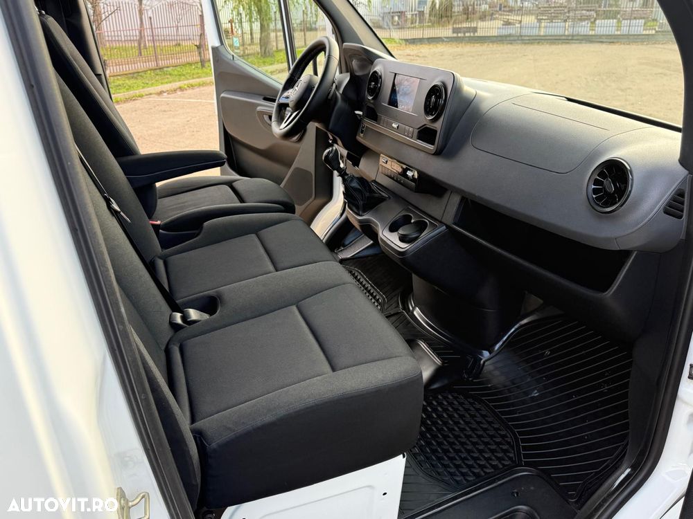 Mercedes-Benz Sprinter - 21