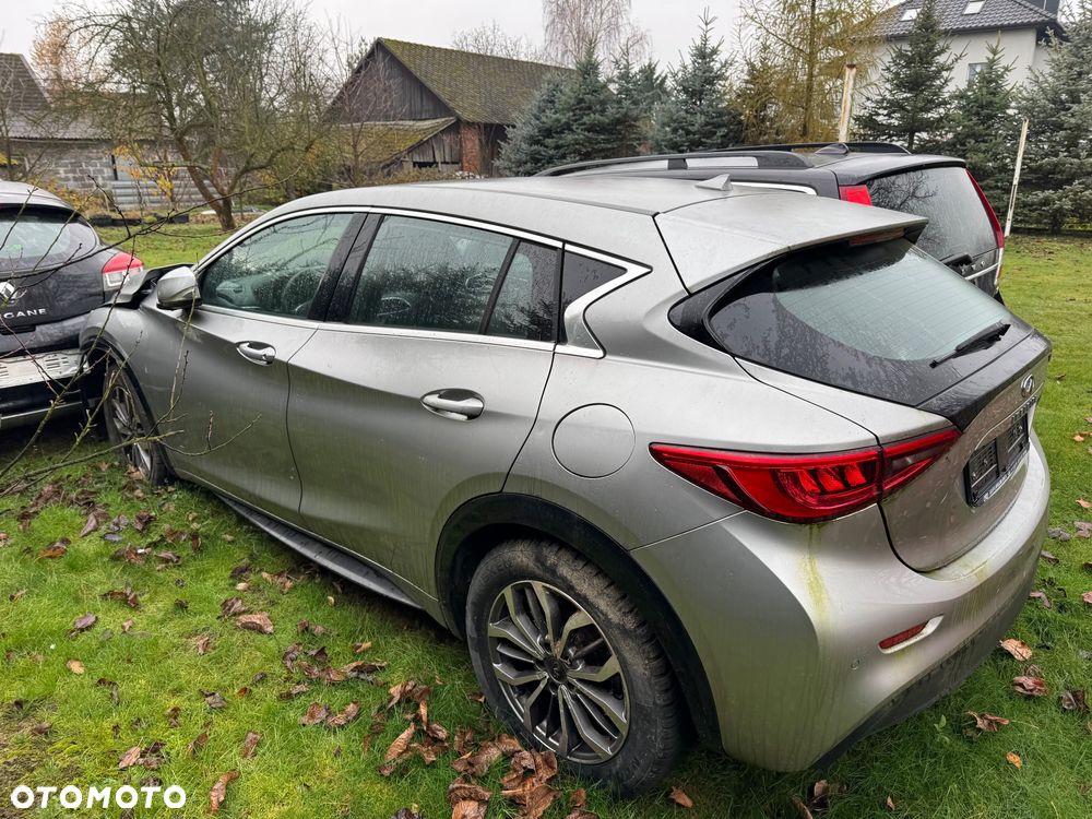 Infiniti Q30 1.5d Premium - 2