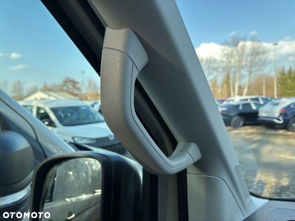 Volkswagen Crafter 35 Furgon L4H3, 2.0BiTDI 177KM, Wysoki dach, r. o. 4490mm - 36
