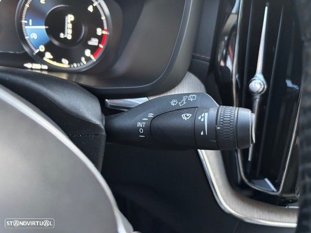 Volvo XC 60 2.0 D4 Inscription AWD Geartronic - 31