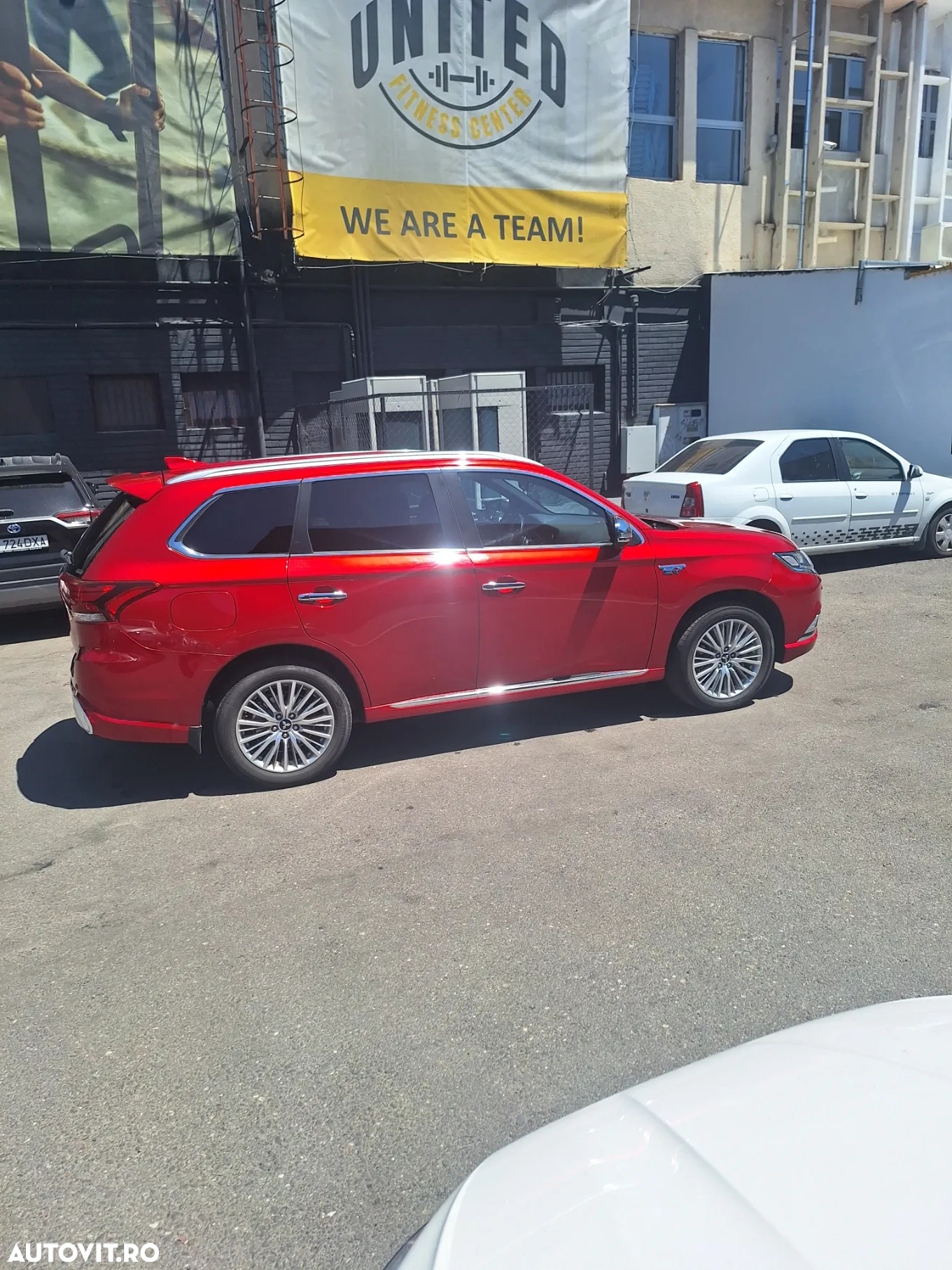Mitsubishi Outlander 2.4 4WD Plug-In Hybrid Top - 8