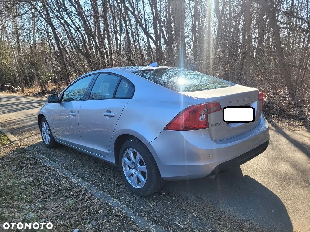 Volvo S60 DRIVe Kinetic - 4