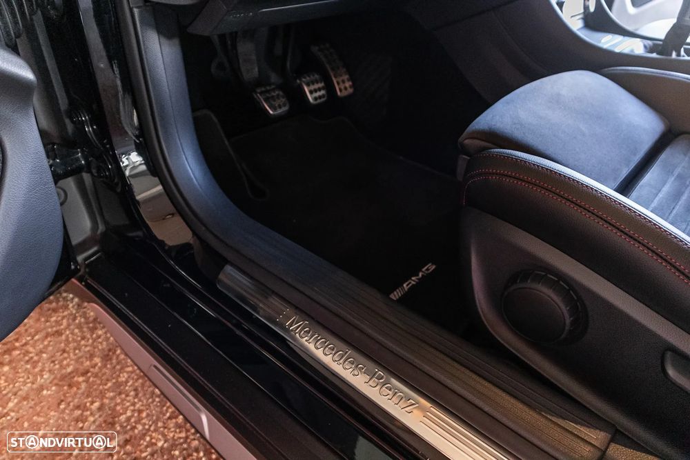 Mercedes-Benz GLA 180 d AMG Line - 23