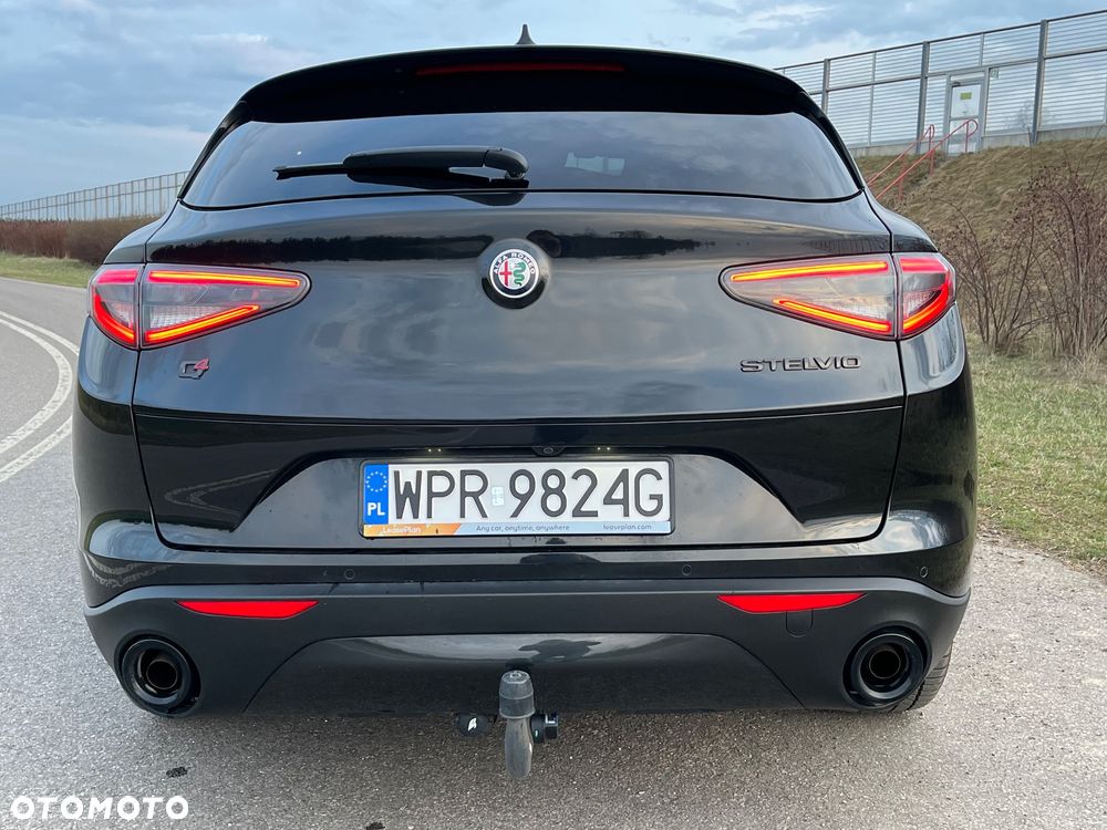 Alfa Romeo Stelvio 2.0 Turbo Executive Q4 - 4