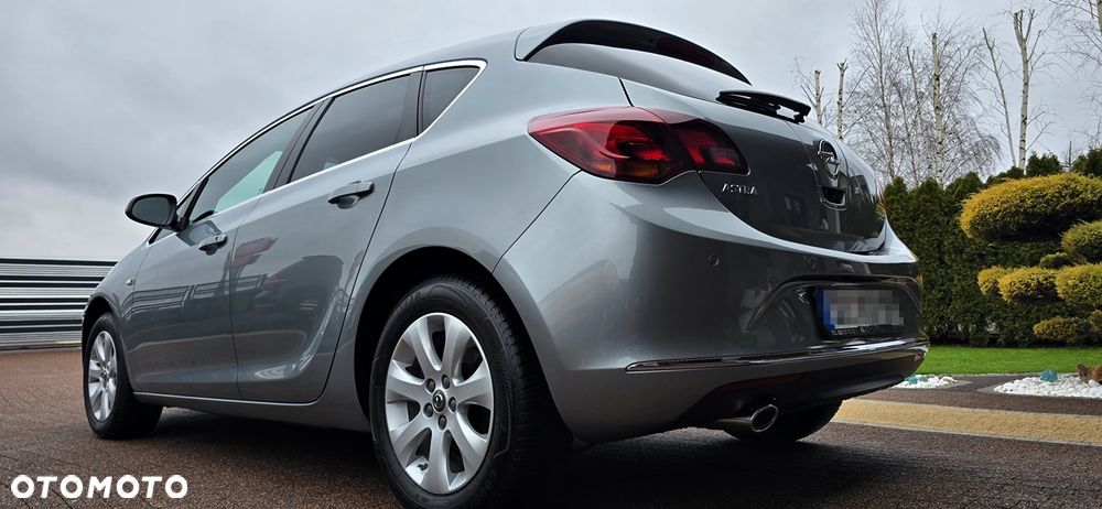 Opel Astra 1.4 T Cosmo - 4