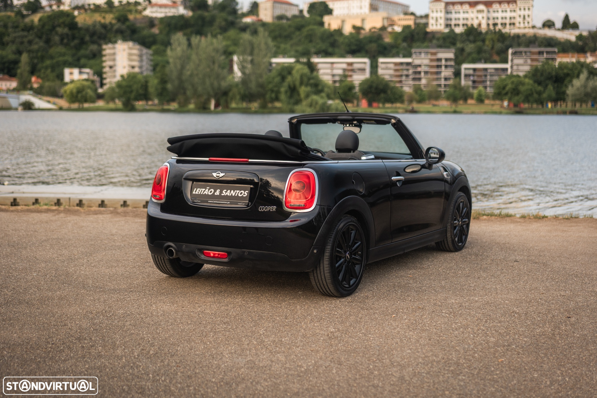 MINI Cabrio Cooper Sidewalk Edition - 11