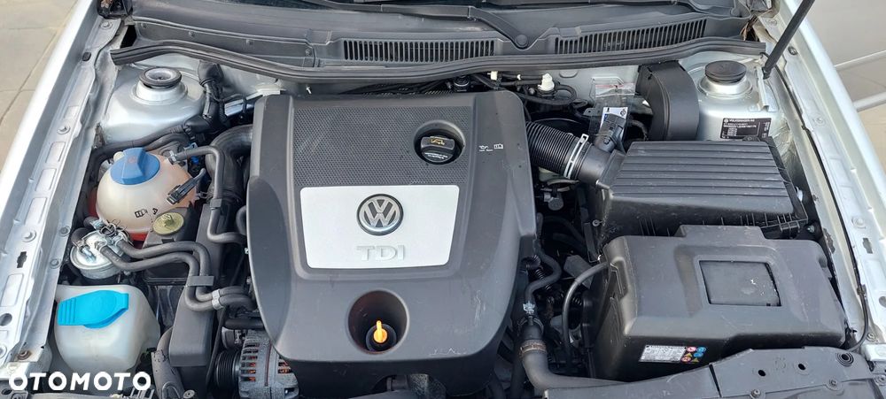 Volkswagen Bora Variant 1.9 TDI - 9