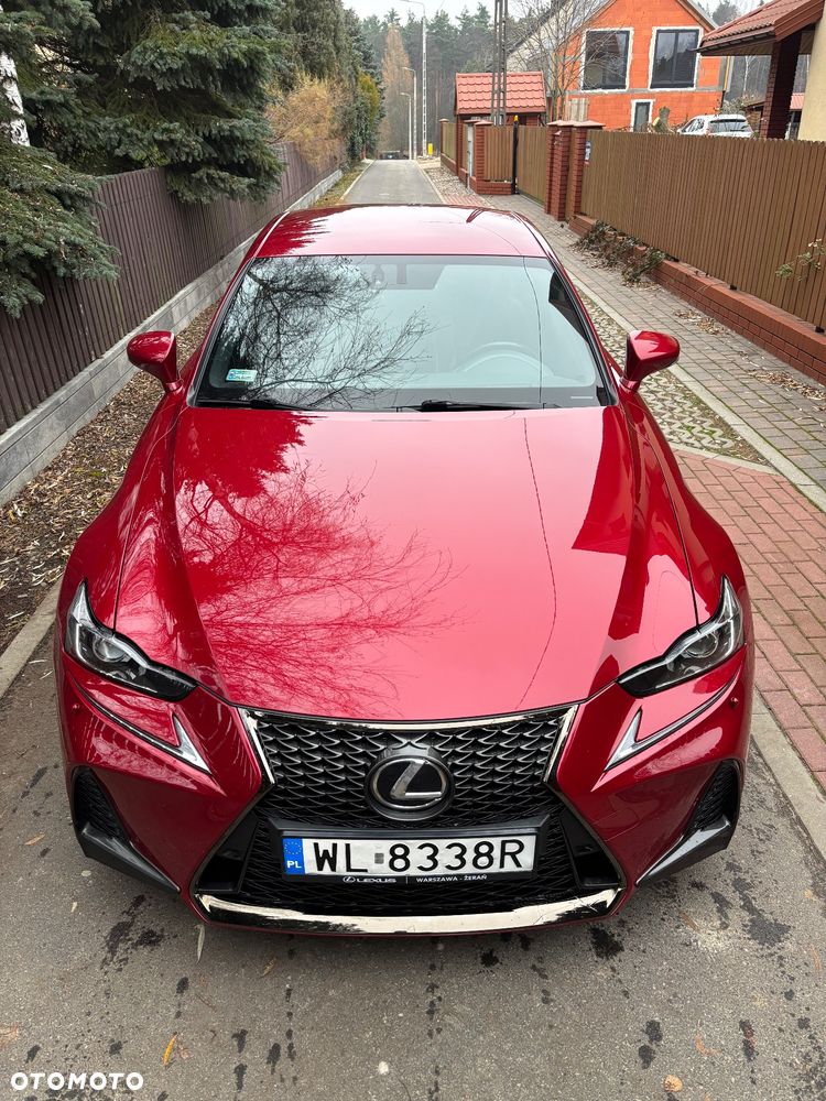 Lexus IS 200t / 300 F Sport - 17