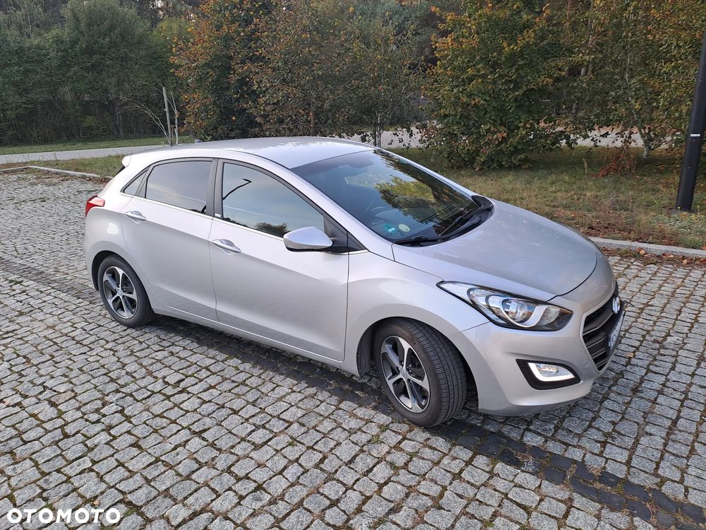 Hyundai i30 1.6 D Premium - 6