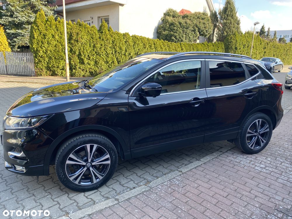 Nissan Qashqai 1.3 DIG-T N-Connecta - 1