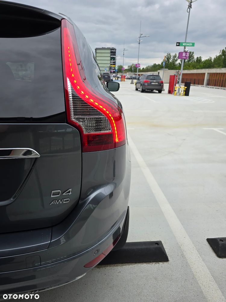 Volvo XC 60 D5 AWD Momentum - 22